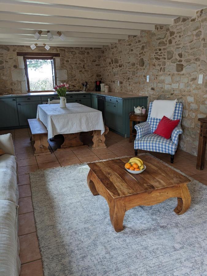 3 Self-Contained Gites With Pool And Games Room Saint-Georges-de-Noisné Esterno foto